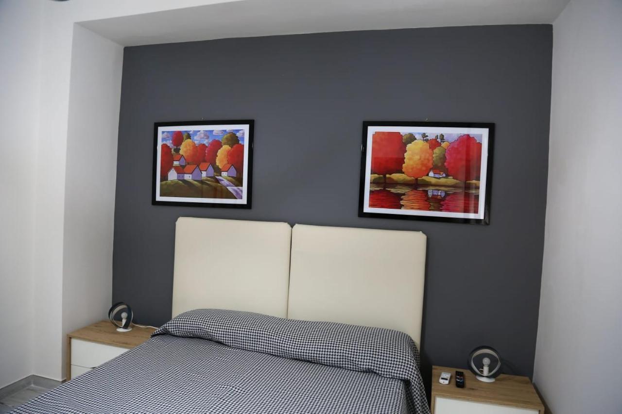 Home Mazzei Piazza Bilotti Козенца Стая снимка
