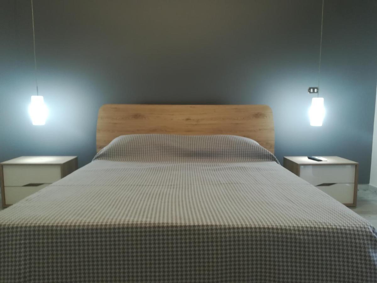 Home Mazzei Piazza Bilotti Козенца Стая снимка