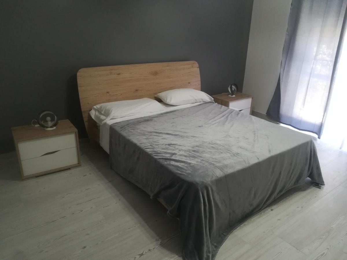 Home Mazzei Piazza Bilotti Козенца Стая снимка
