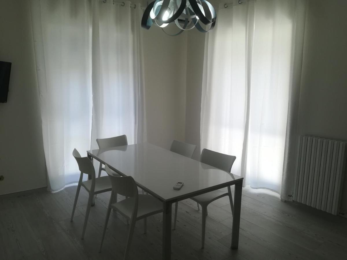 Home Mazzei Piazza Bilotti Козенца Стая снимка