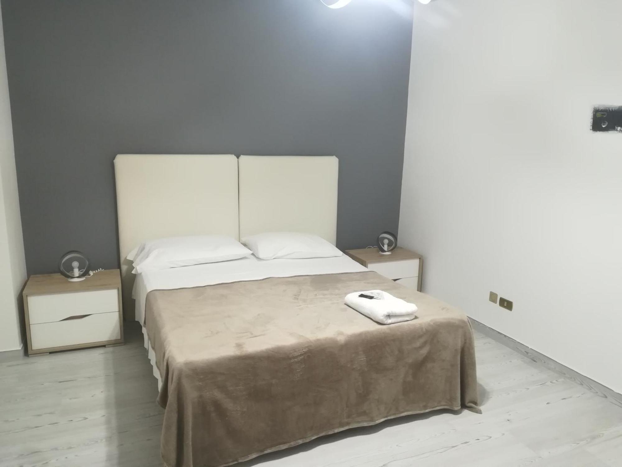 Home Mazzei Piazza Bilotti Козенца Стая снимка